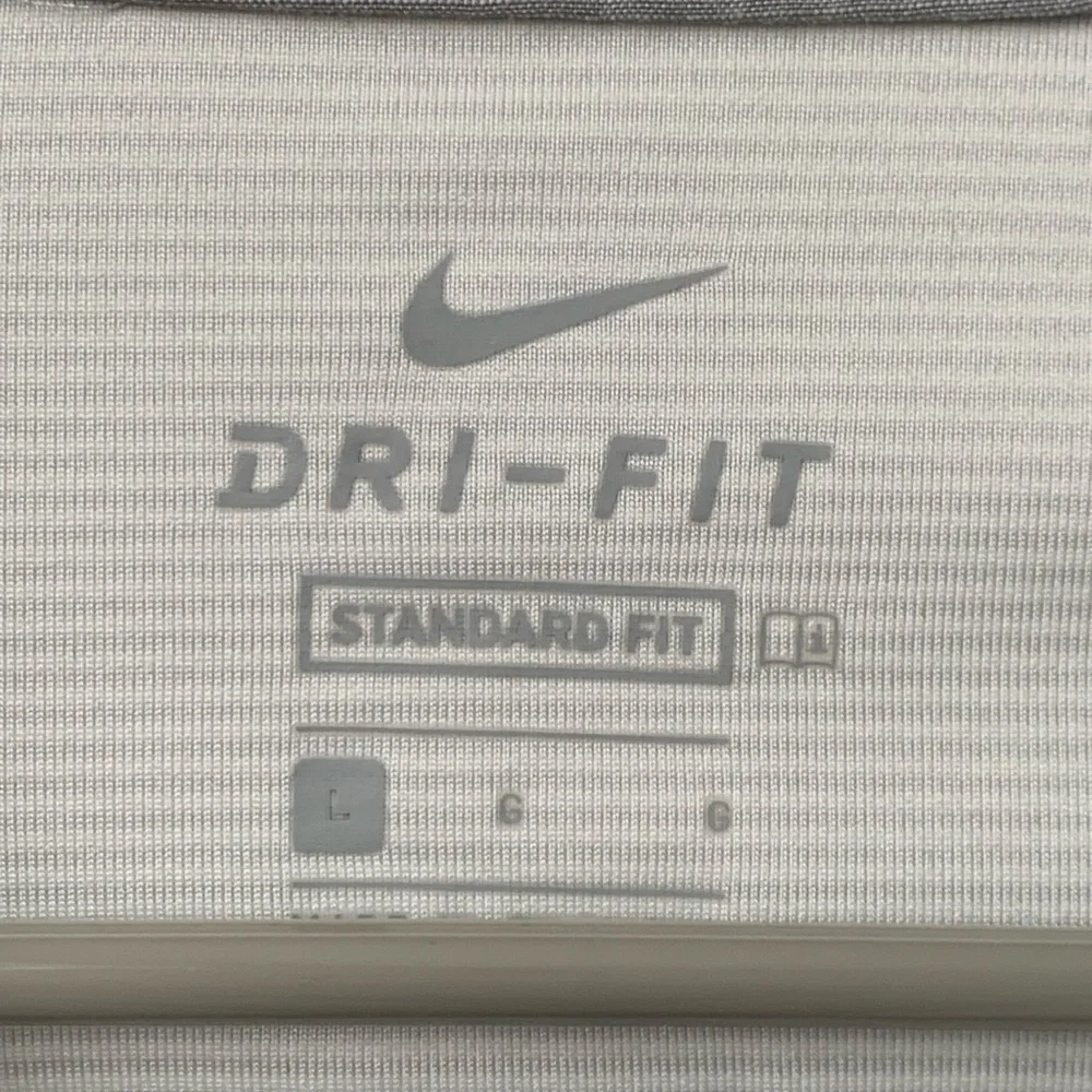NIKE Men’s Dri-Fit Gray Cream Subtle Stripe Short Sleeve Golf Polo Shirt